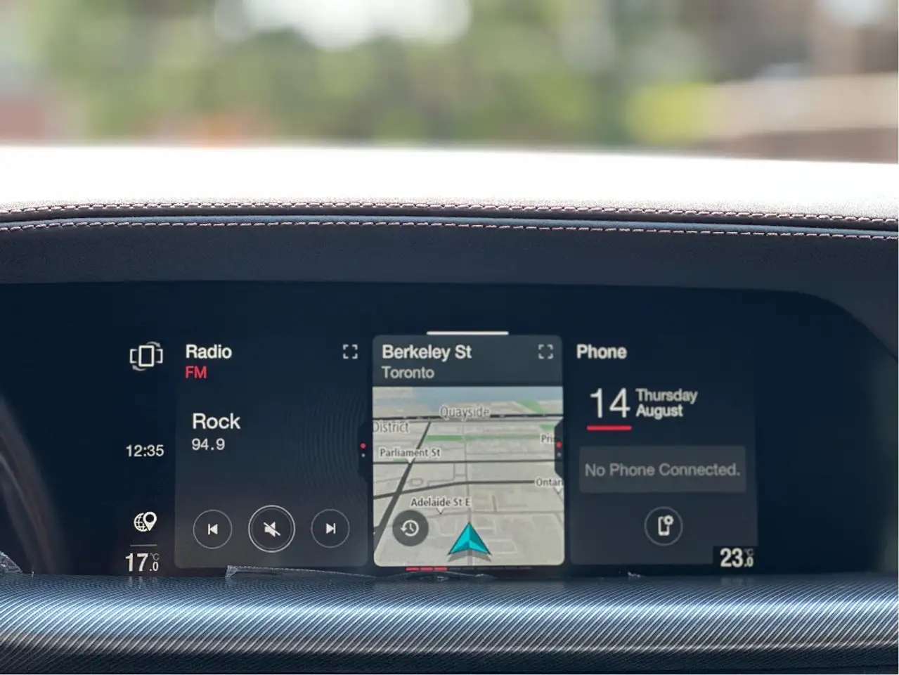 Alfa Romeo Stelvio снимка Alfa Romeo Stelvio