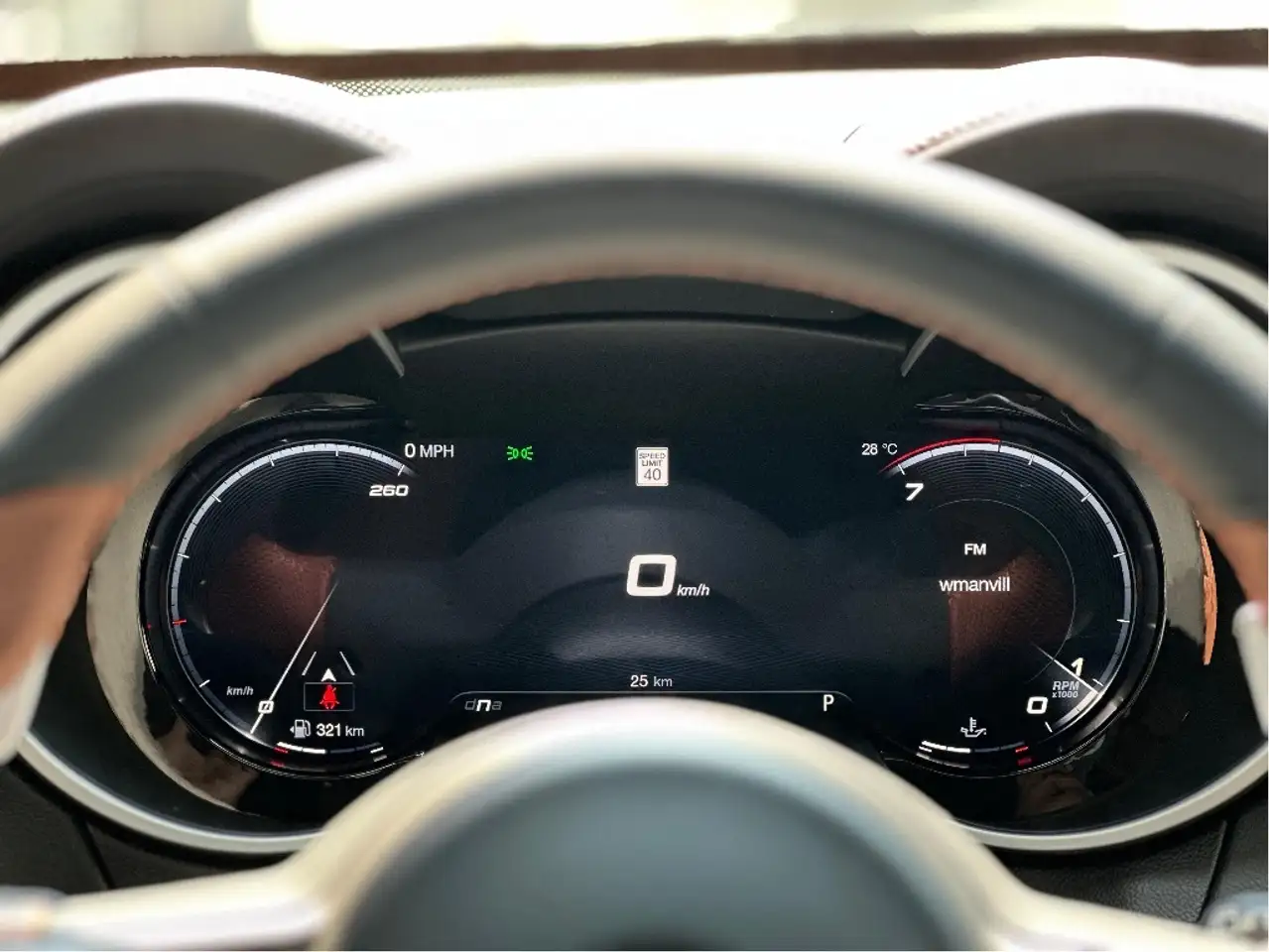 Alfa Romeo Stelvio снимка Alfa Romeo Stelvio