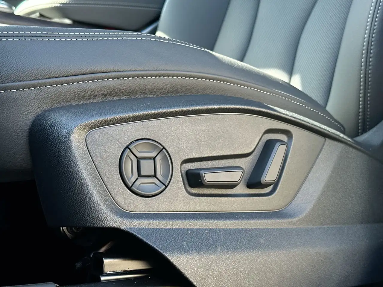 Audi Q8 снимка Audi Q8