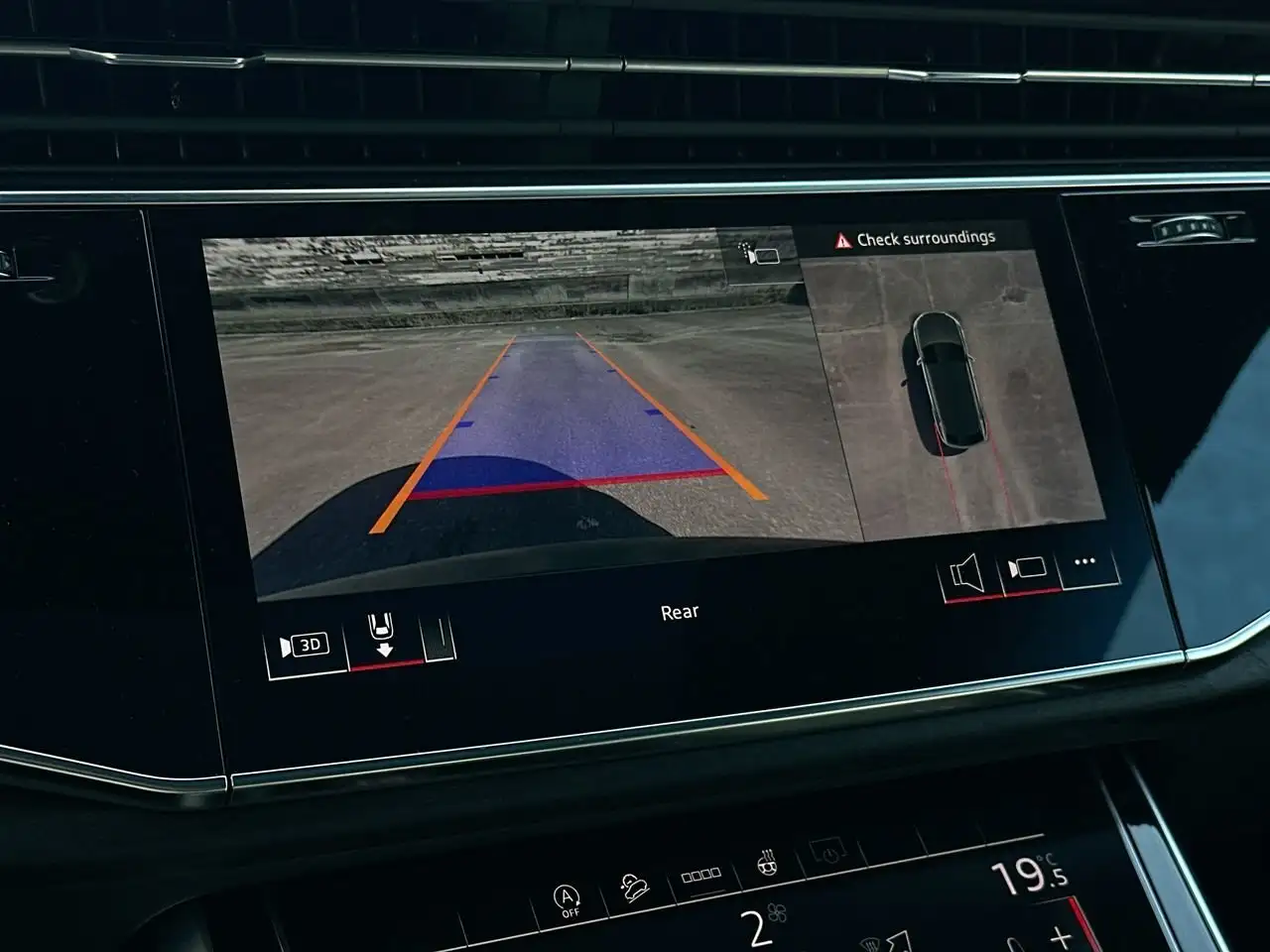 Audi Q8 снимка Audi Q8