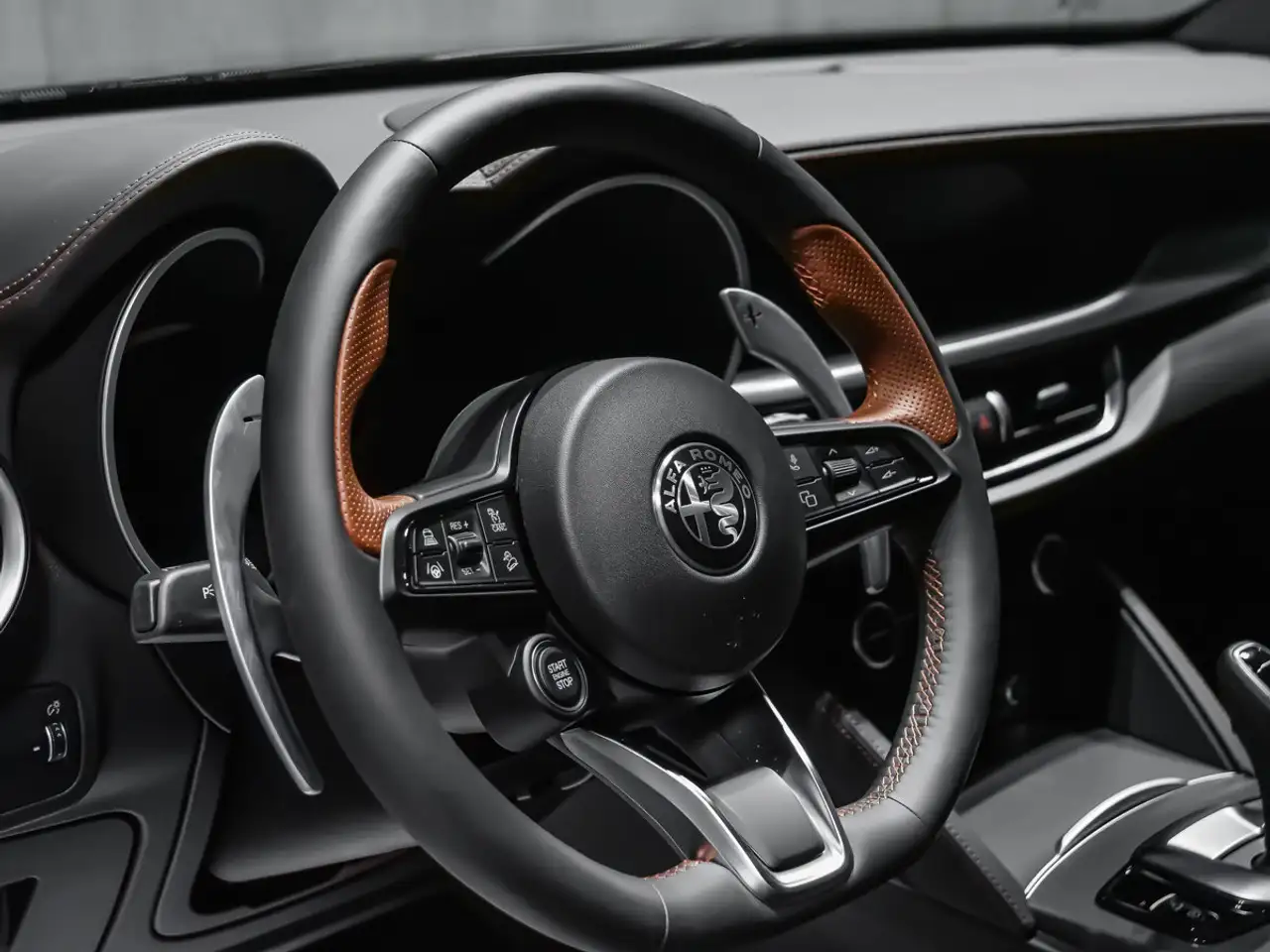 Alfa Romeo Stelvio снимка Alfa Romeo Stelvio