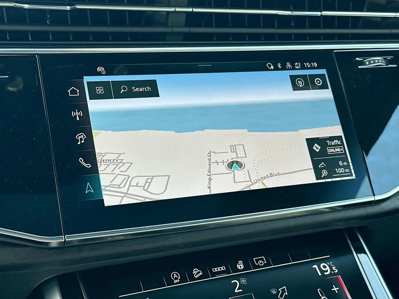 Audi Q8 снимка Audi Q8