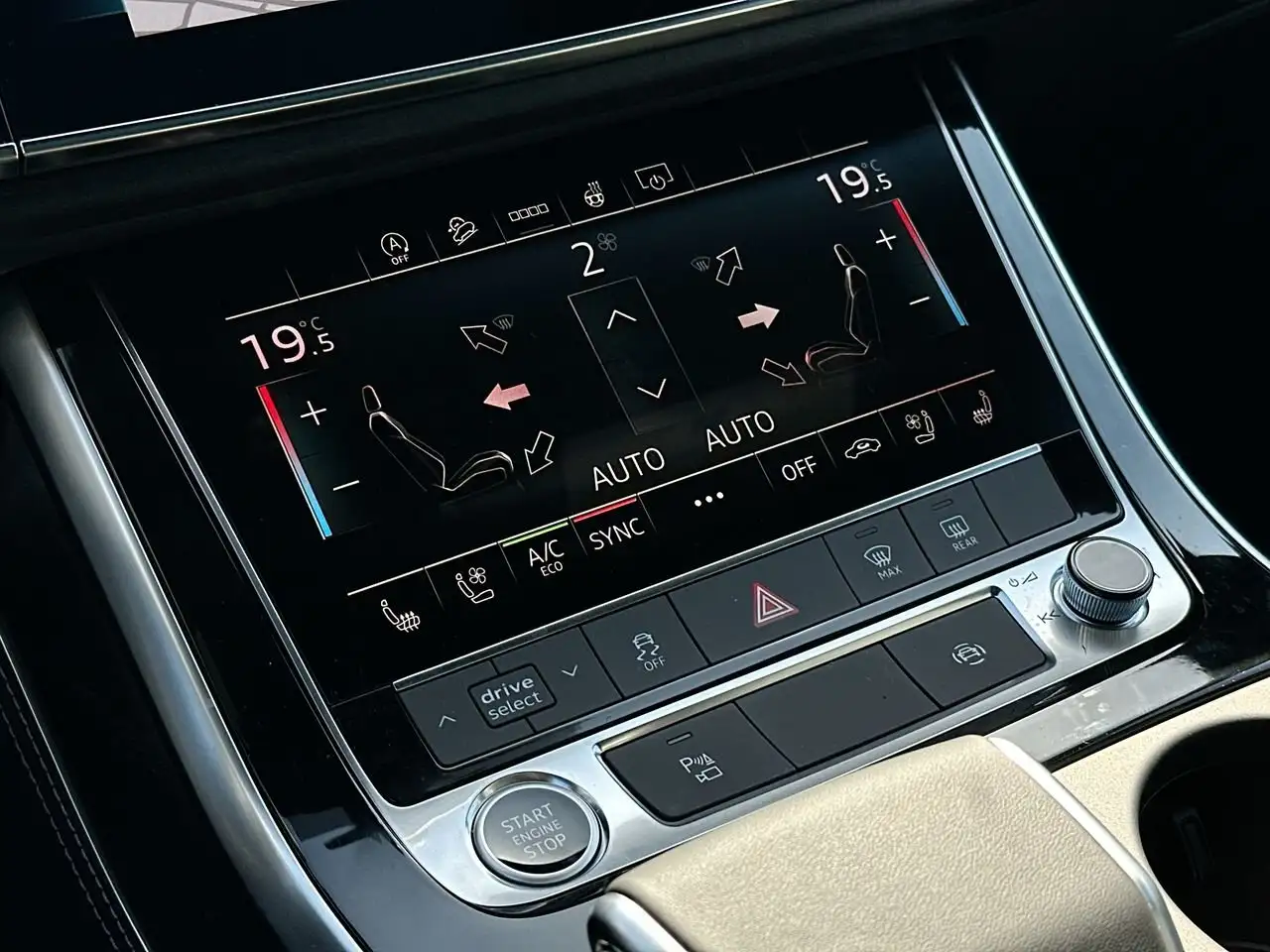 Audi Q8 снимка Audi Q8