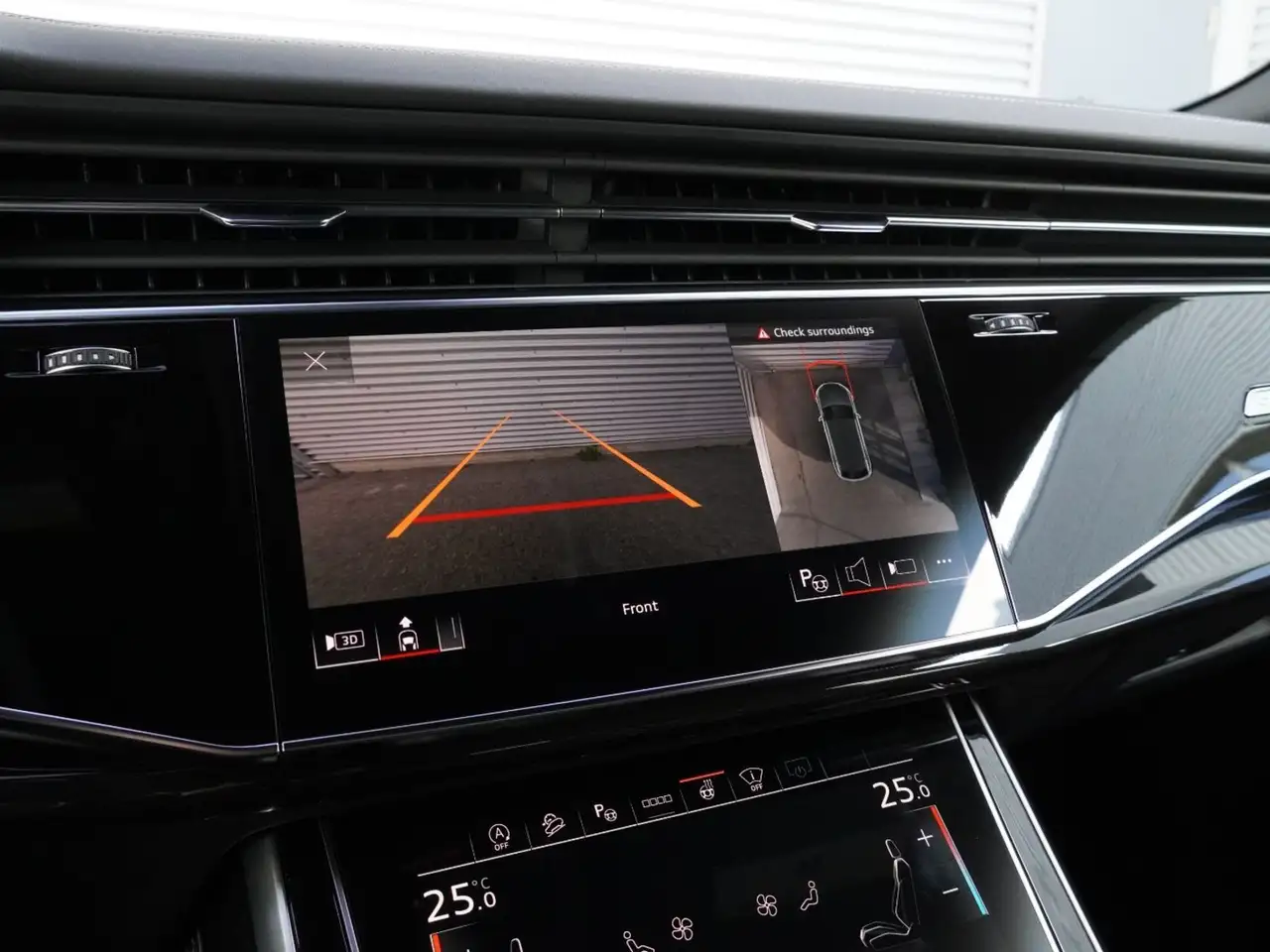 Audi Q8 fotografie Audi Q8