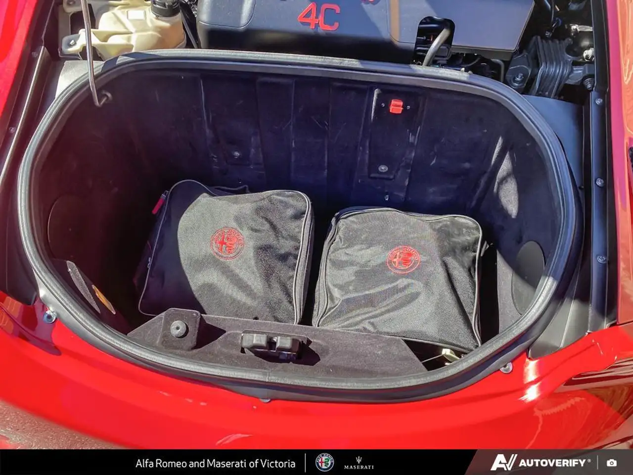 Alfa Romeo 4C photo Alfa Romeo 4C