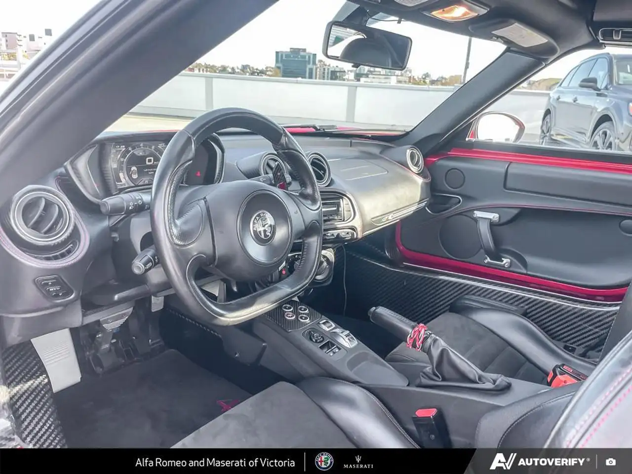 Alfa Romeo 4C photo Alfa Romeo 4C