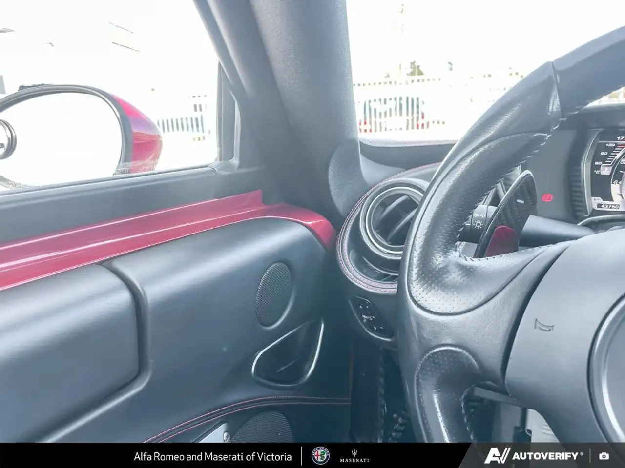 Alfa Romeo 4C photo Alfa Romeo 4C