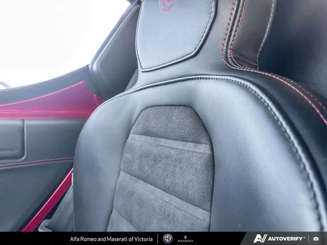 Alfa Romeo 4C photo Alfa Romeo 4C