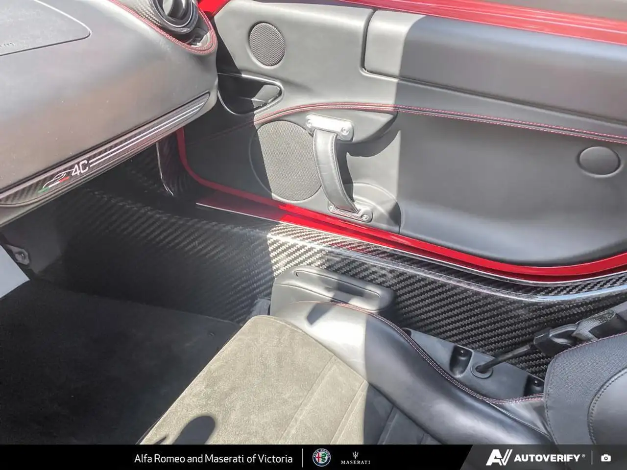 Alfa Romeo 4C photo Alfa Romeo 4C