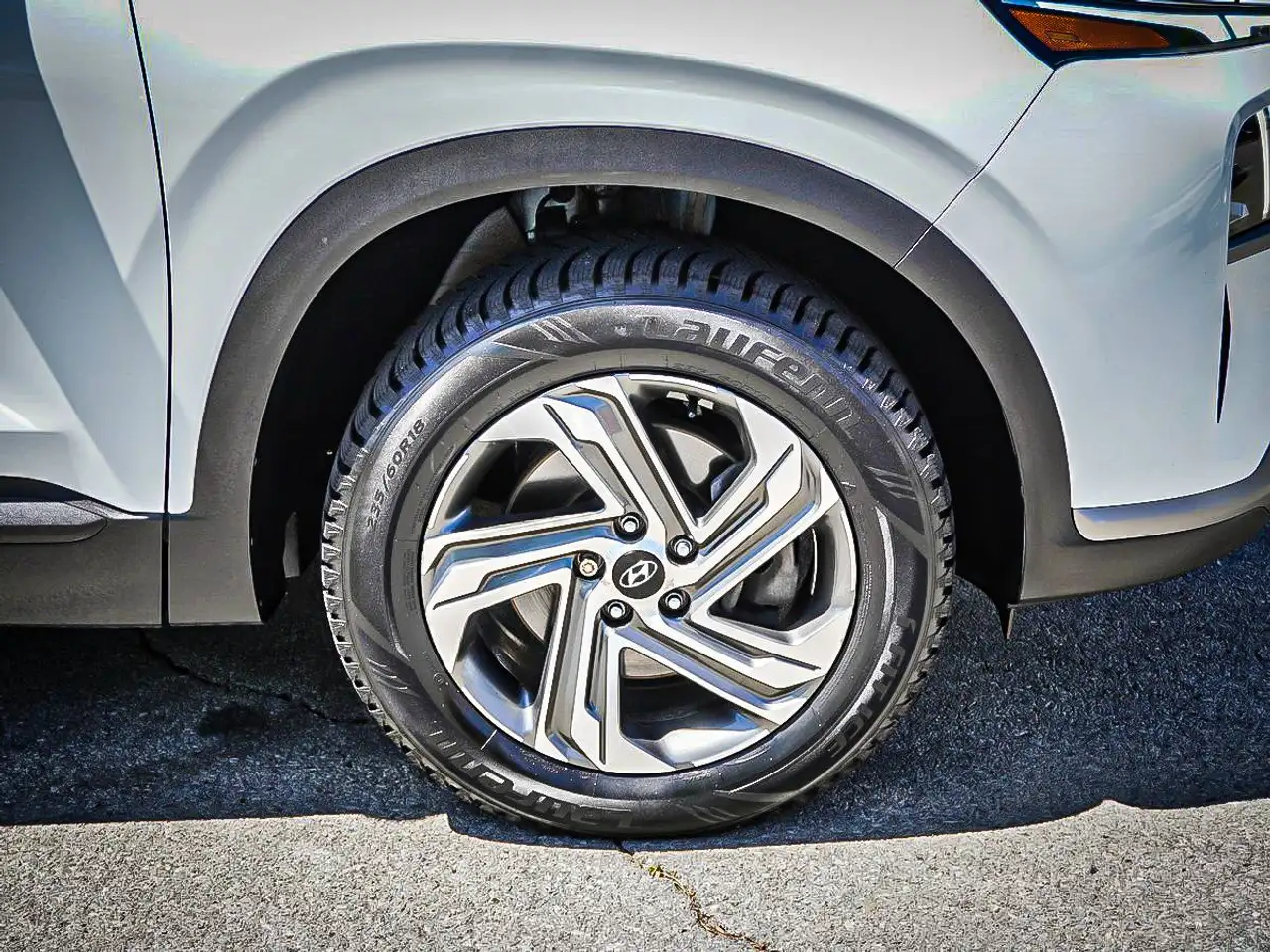 Hyundai SANTA FE photo Hyundai SANTA FE