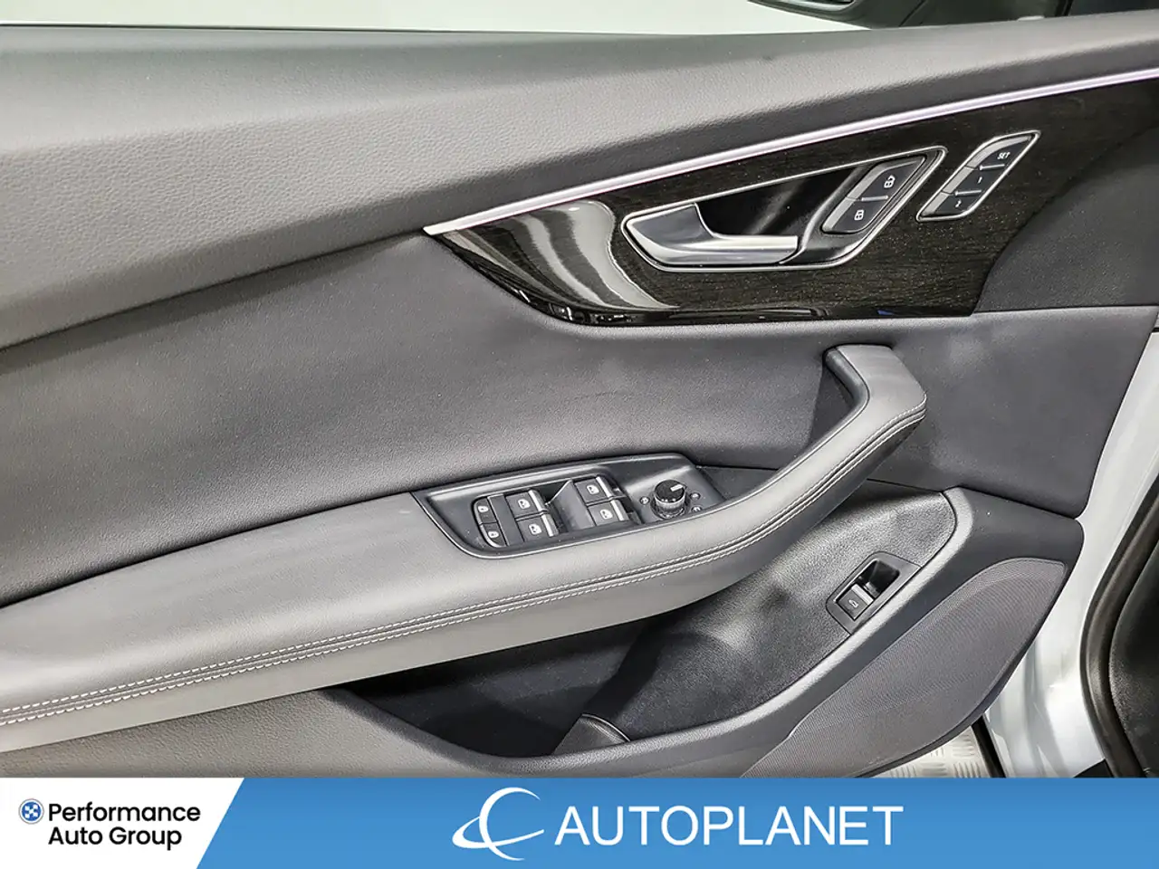 Audi Q8 photo Audi Q8