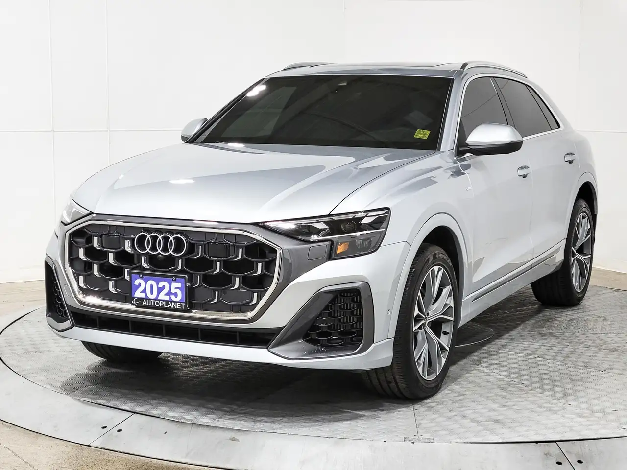 Audi Q8 photo Audi Q8