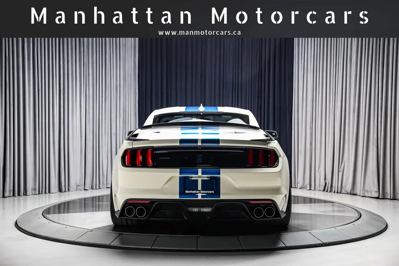 Ford Mustang снимка Ford Mustang
