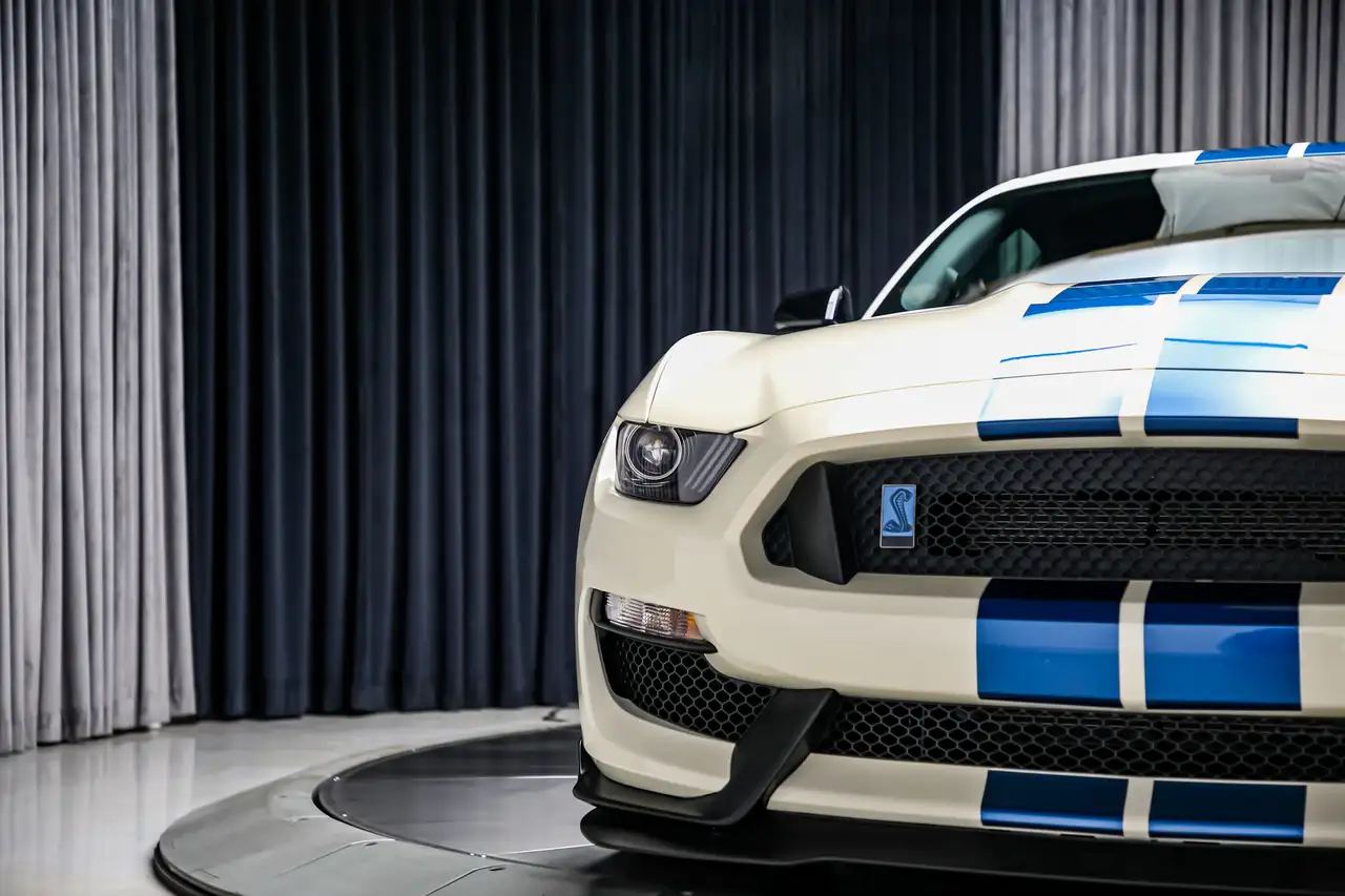 Ford Mustang снимка Ford Mustang
