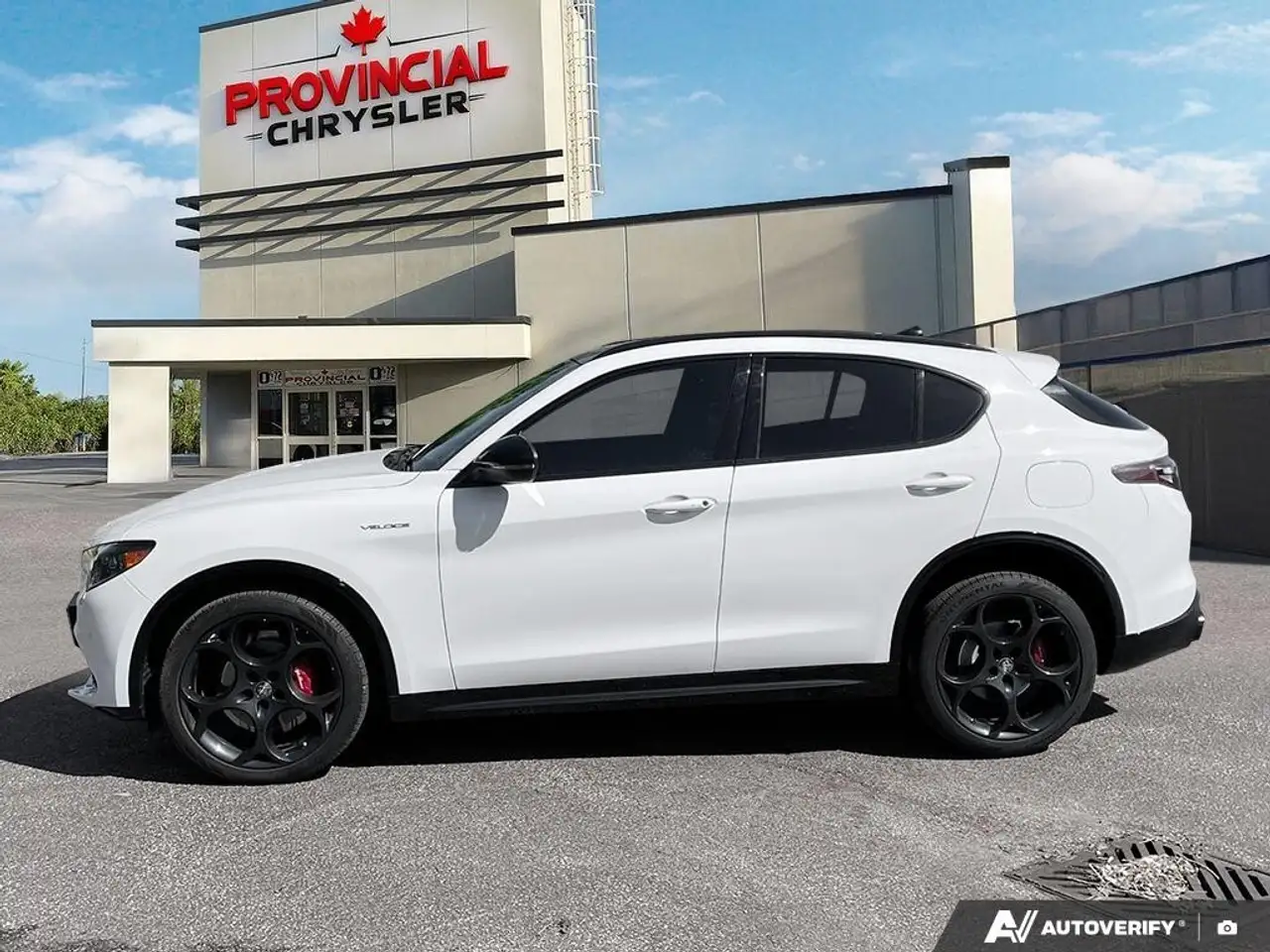 Alfa Romeo Stelvio снимка Alfa Romeo Stelvio