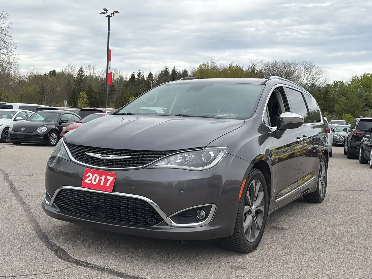 Chrysler Pacifica снимка Chrysler Pacifica