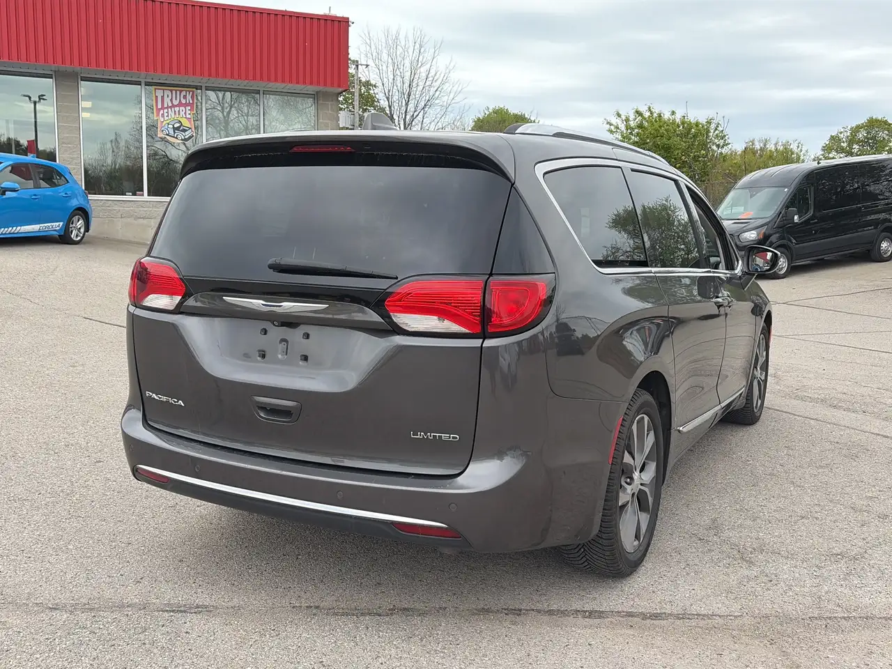 Chrysler Pacifica снимка Chrysler Pacifica