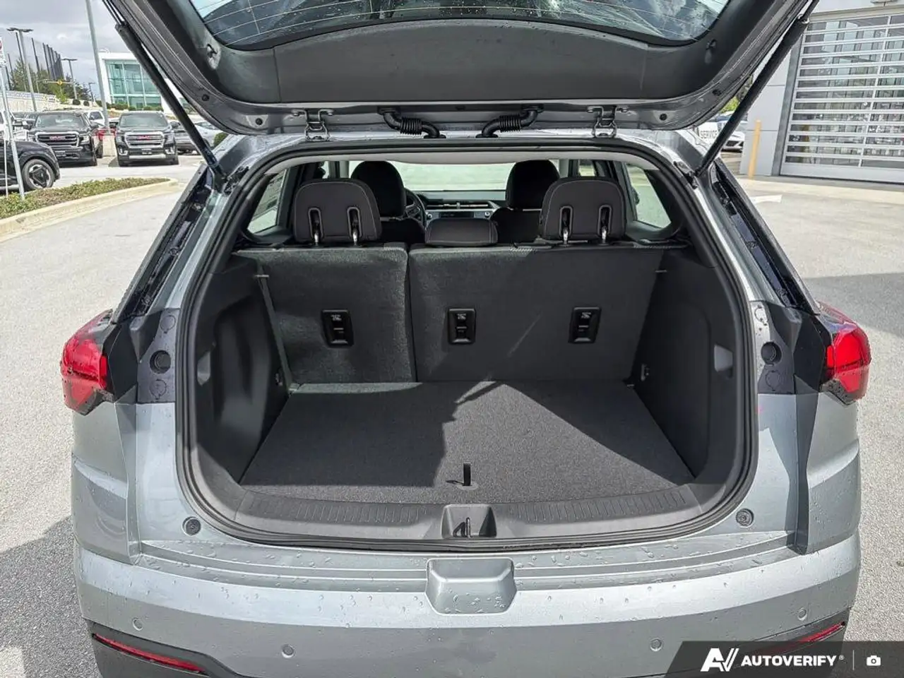 Chevrolet Bolt снимка Chevrolet Bolt