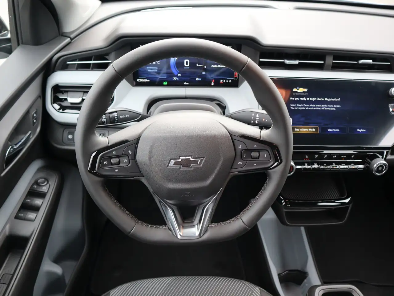 Chevrolet Bolt photo Chevrolet Bolt
