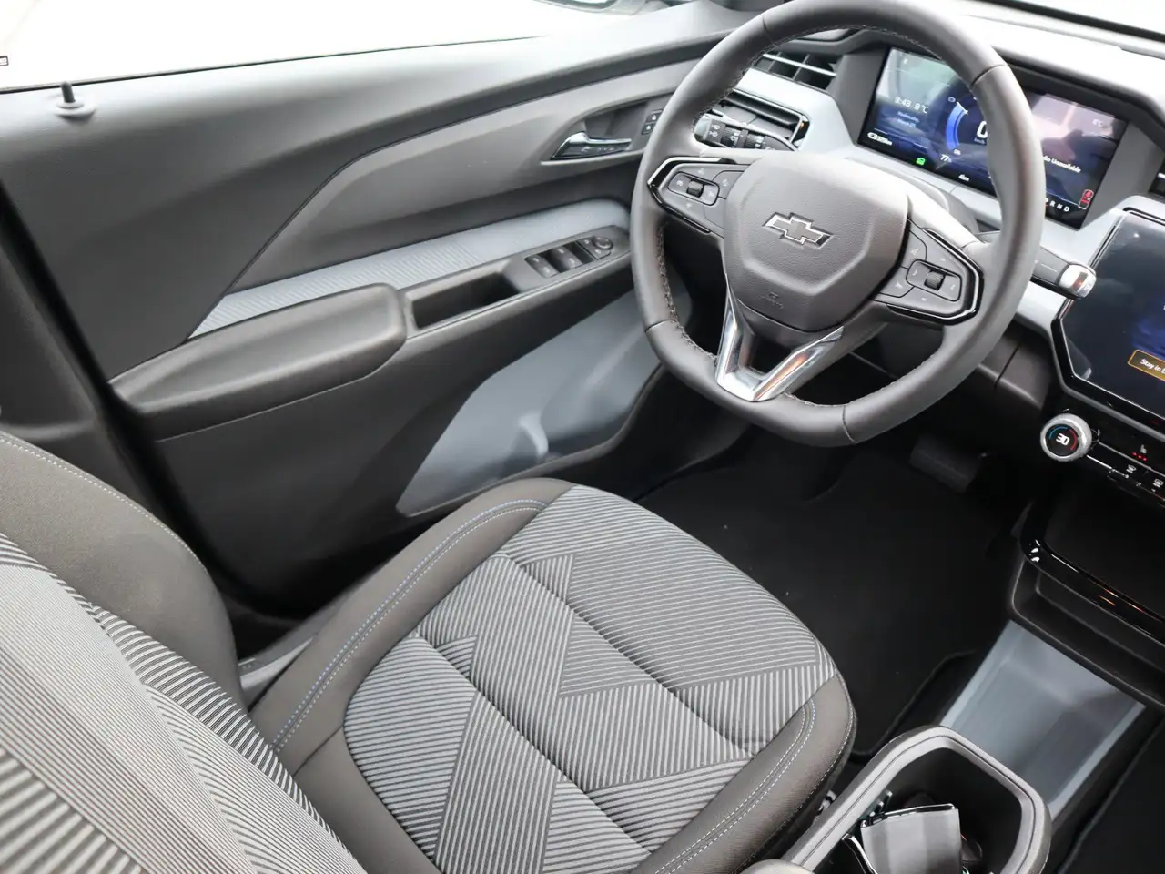 Chevrolet Bolt photo Chevrolet Bolt