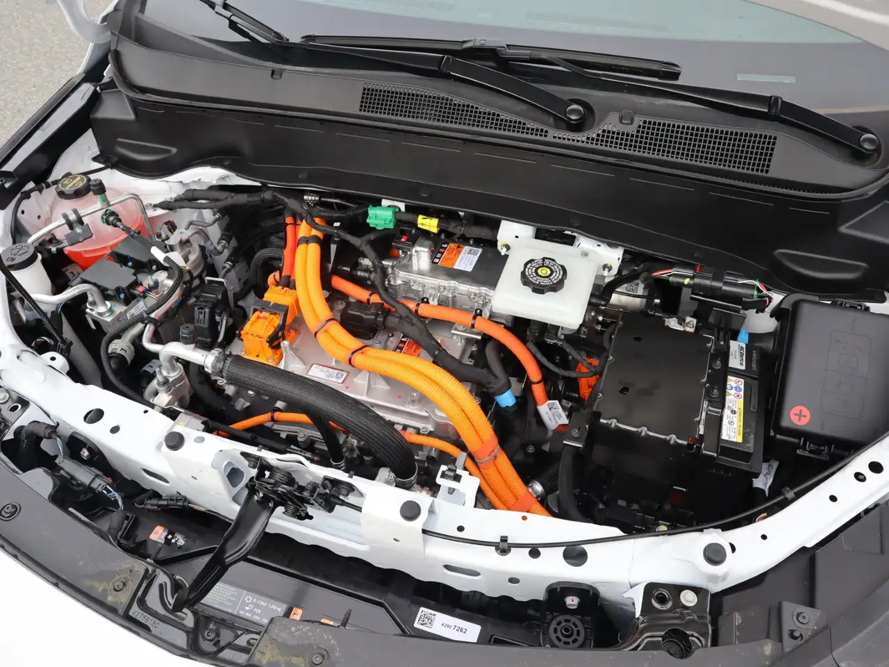 Chevrolet Bolt photo Chevrolet Bolt