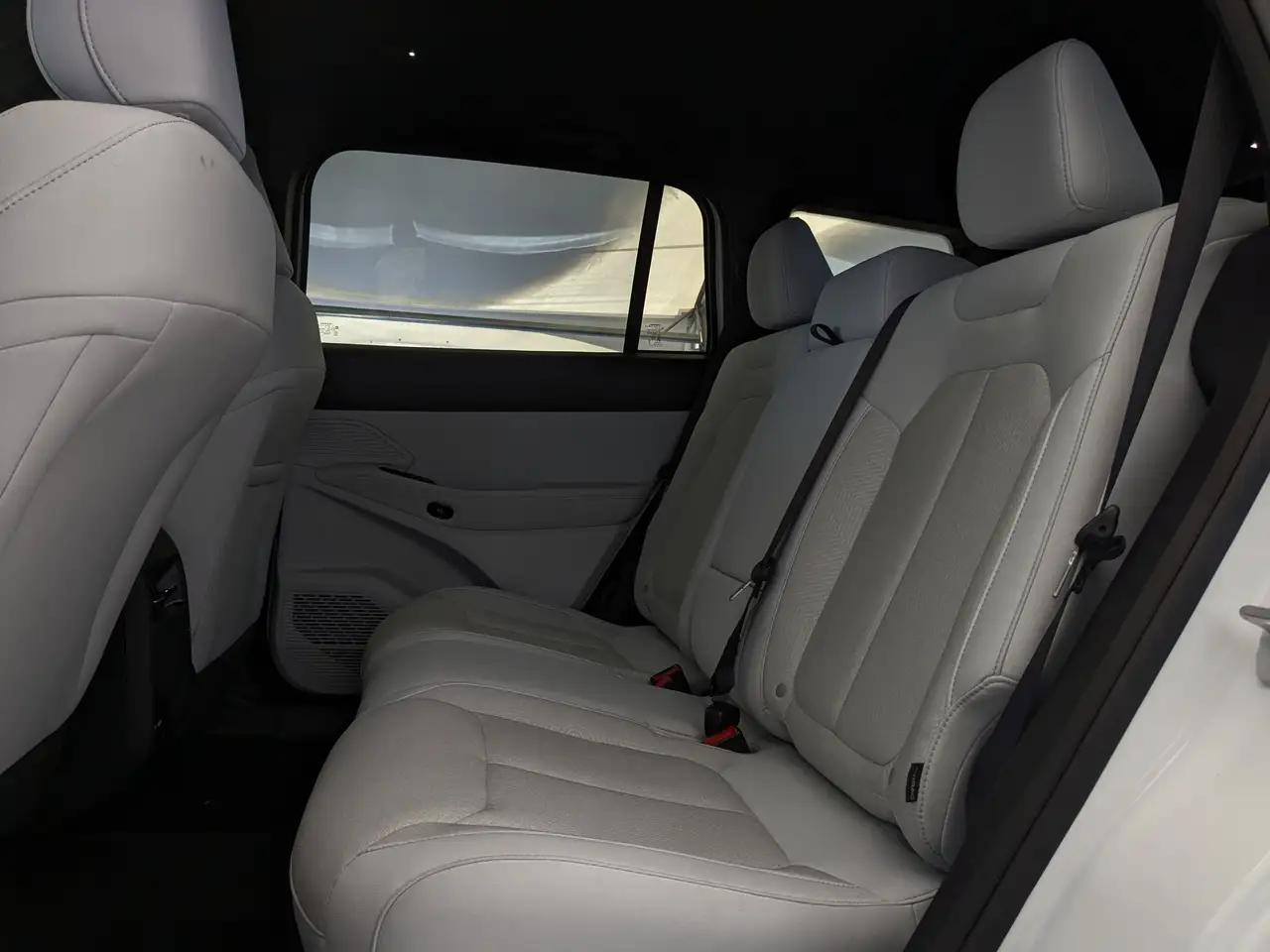 Jeep Cherokee photo Jeep Cherokee