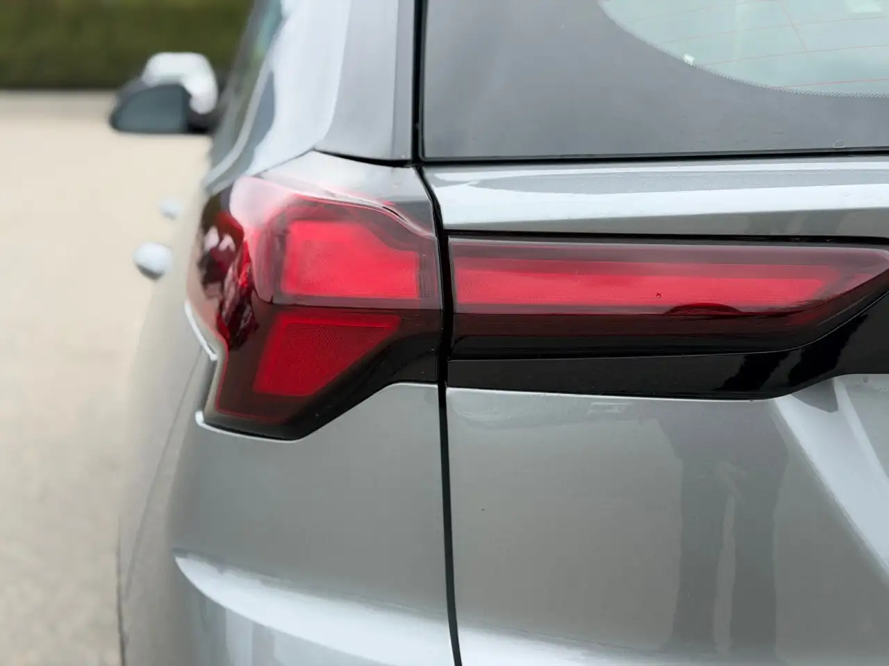 Chevrolet Bolt photo Chevrolet Bolt