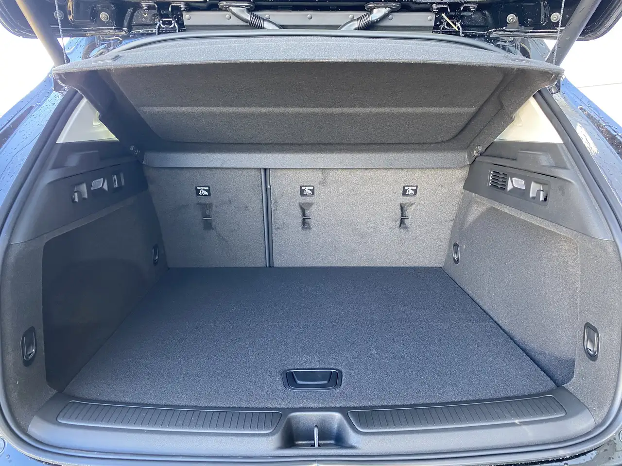 Buick Envision photo Buick Envision