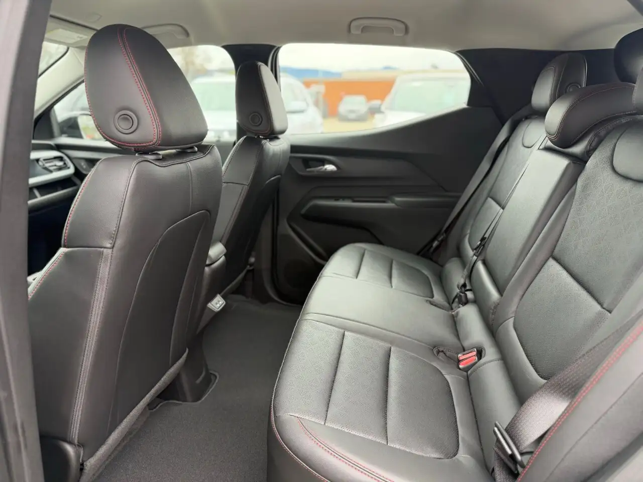 Chevrolet Bolt photo Chevrolet Bolt