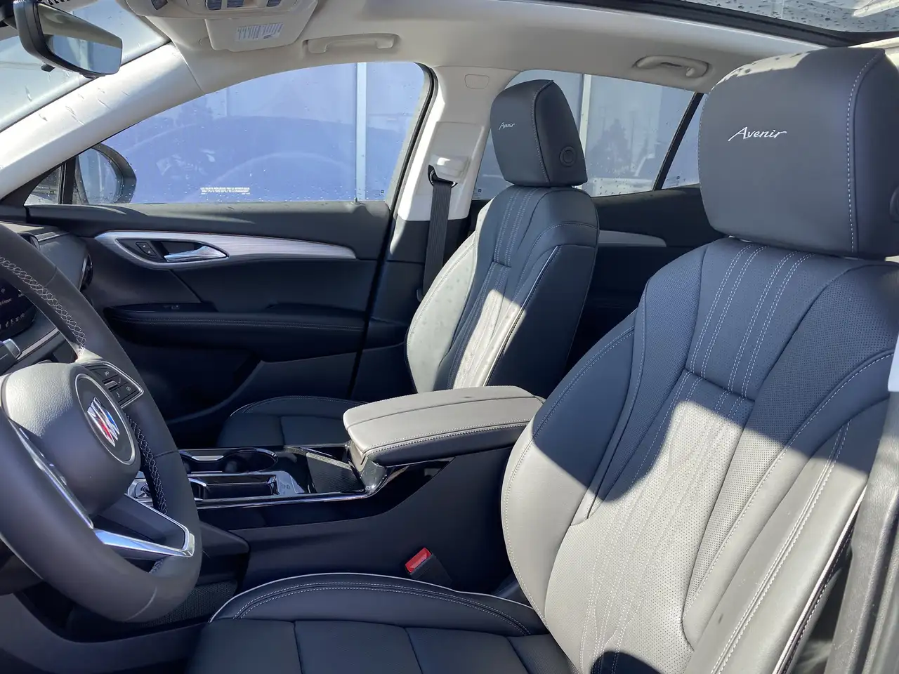 Buick Envision photo Buick Envision