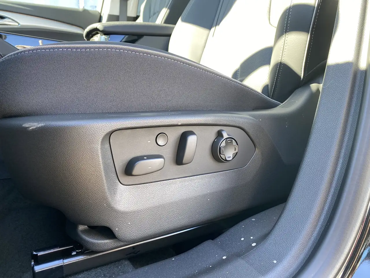 Buick Envision photo Buick Envision