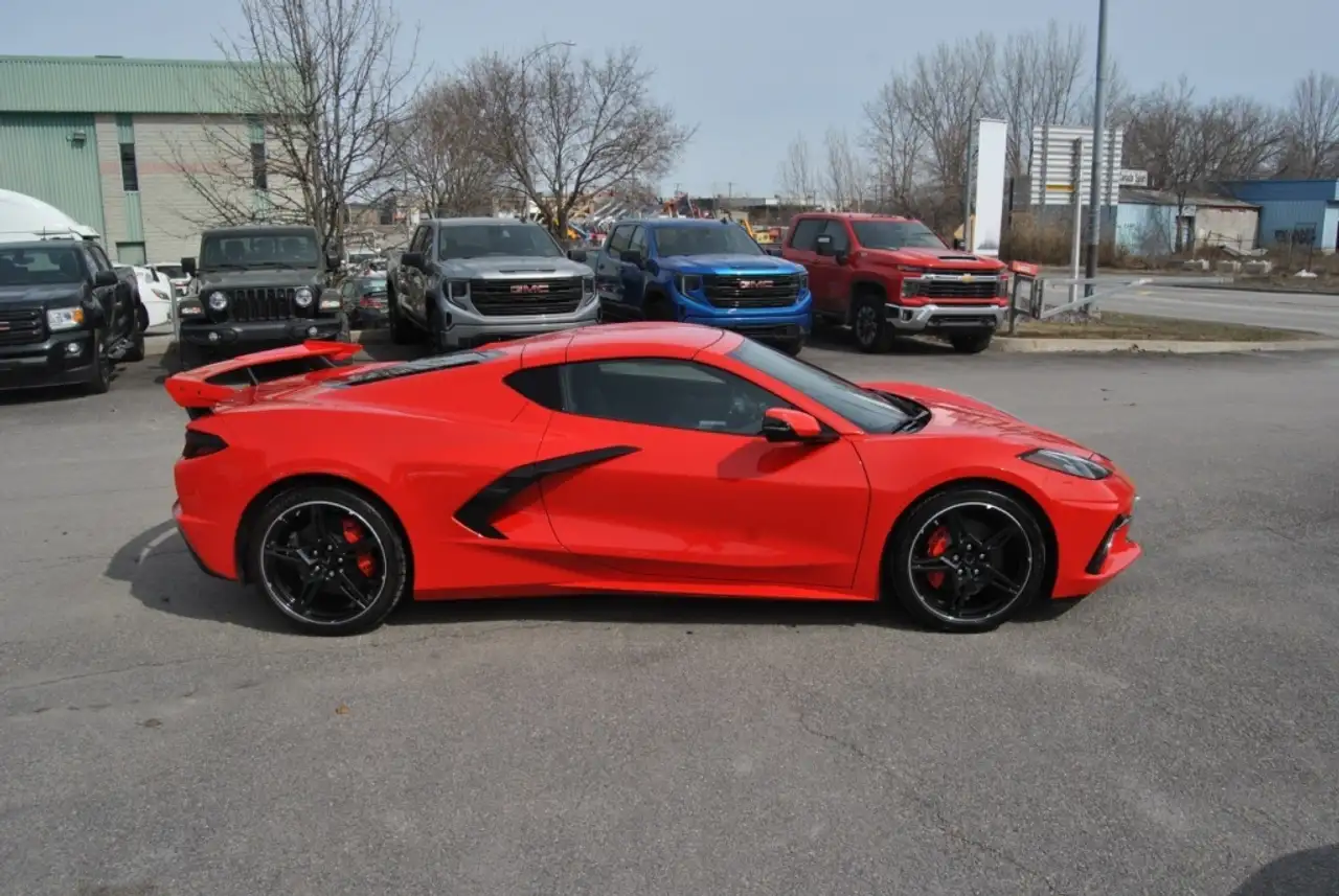 Chevrolet Corvette снимка Chevrolet Corvette