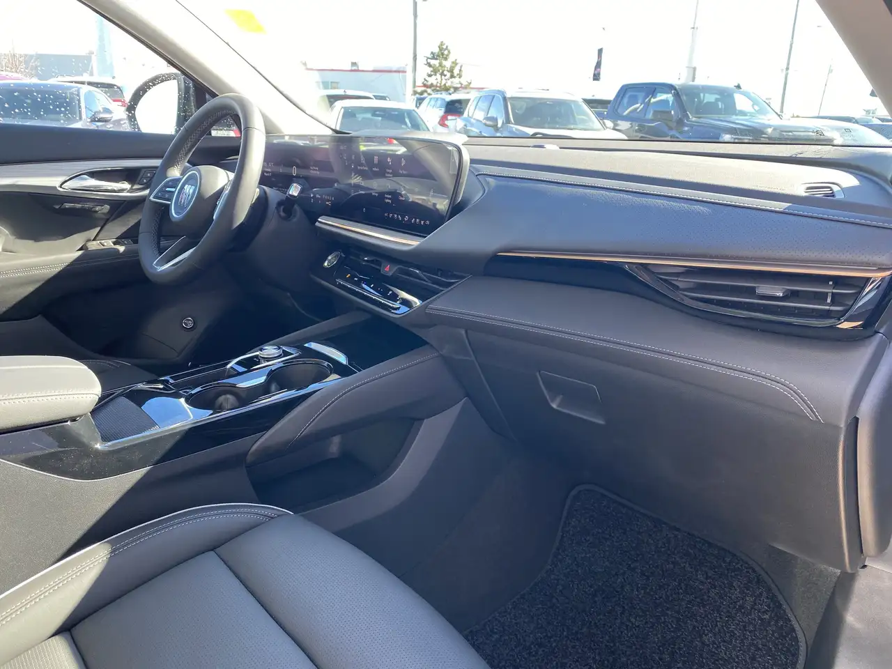 Buick Envision photo Buick Envision