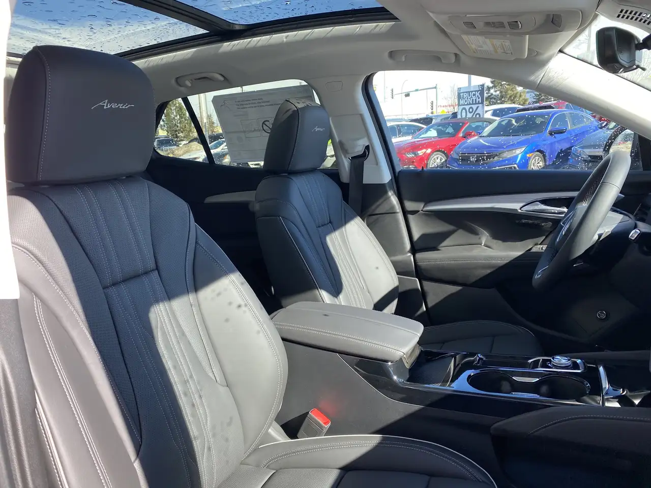 Buick Envision photo Buick Envision