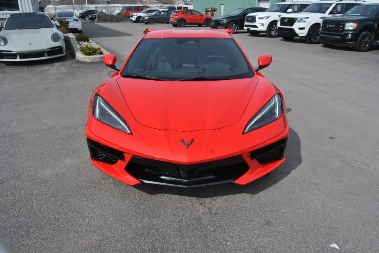 Chevrolet Corvette снимка Chevrolet Corvette