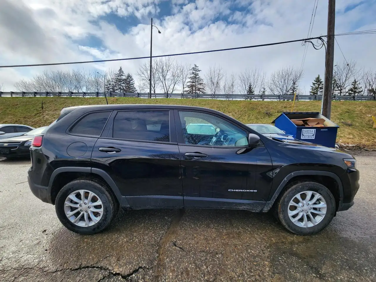 Jeep Cherokee снимка Jeep Cherokee