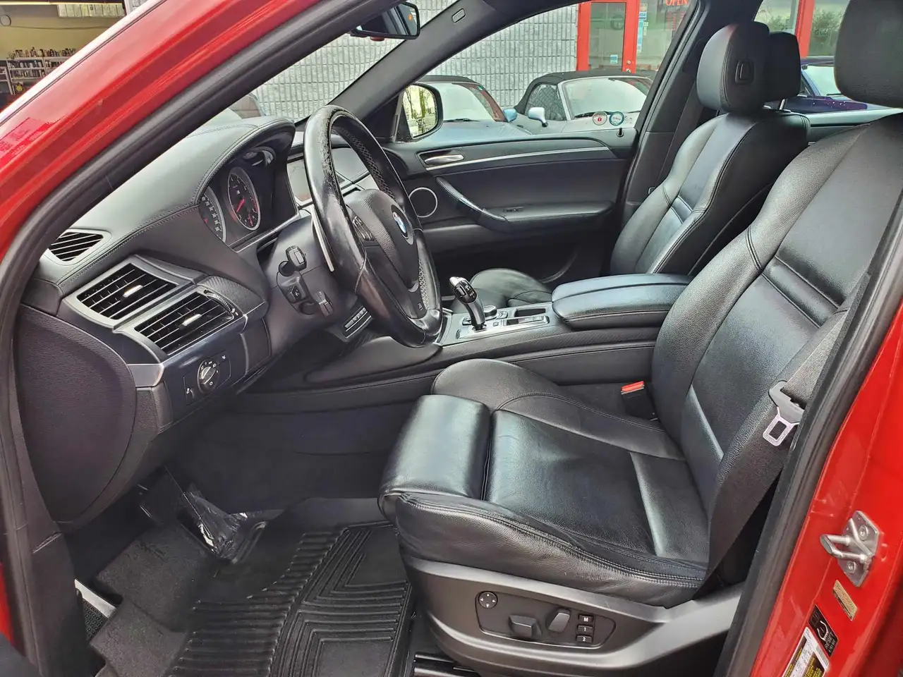 BMW X6 M снимка BMW X6 M