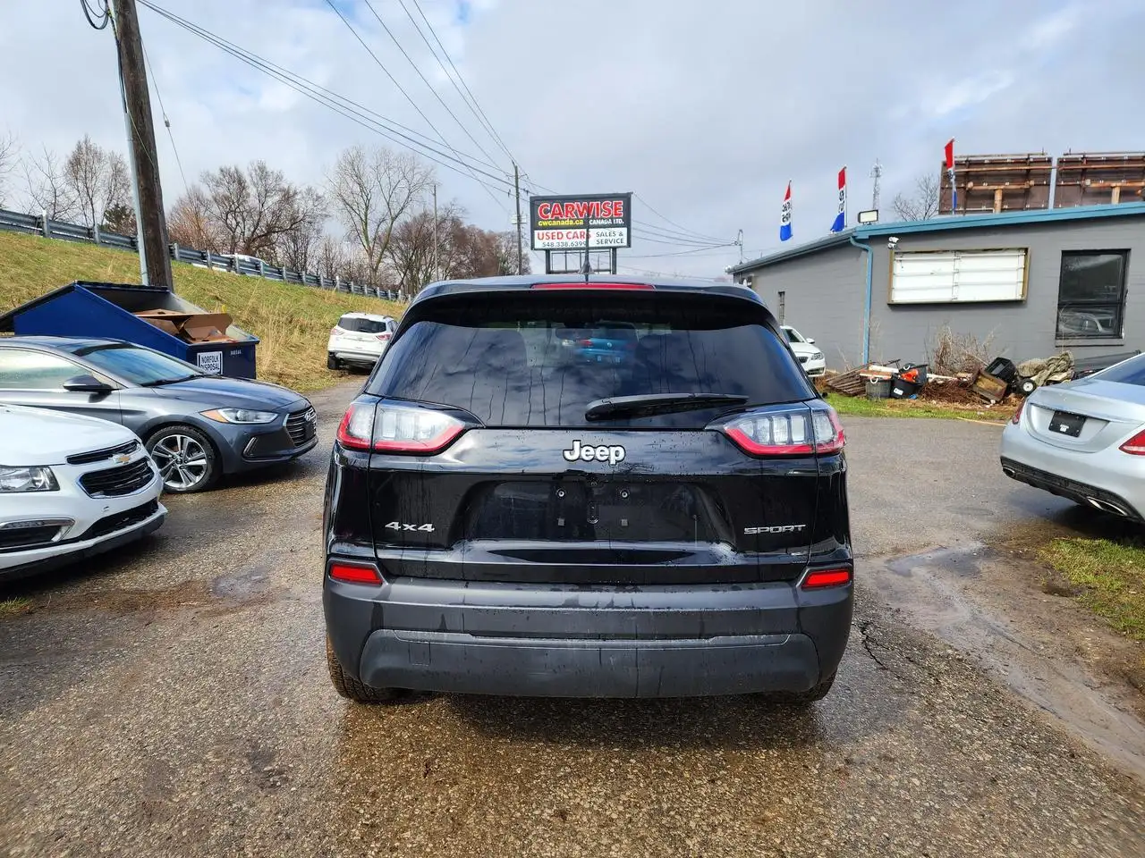 Jeep Cherokee снимка Jeep Cherokee