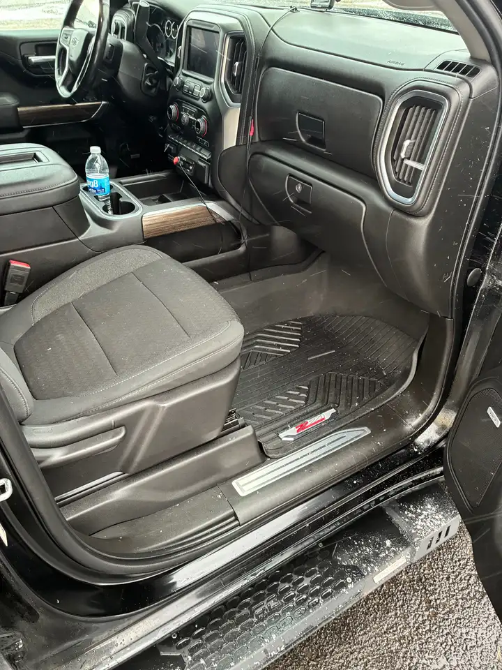 Chevrolet Silverado 1500 снимка Chevrolet Silverado 1500
