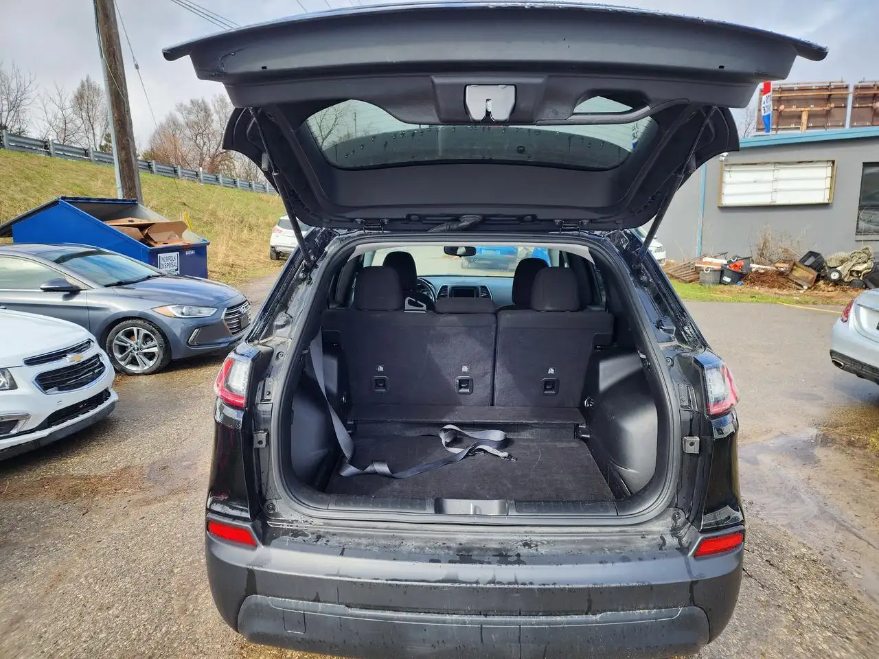 Jeep Cherokee снимка Jeep Cherokee