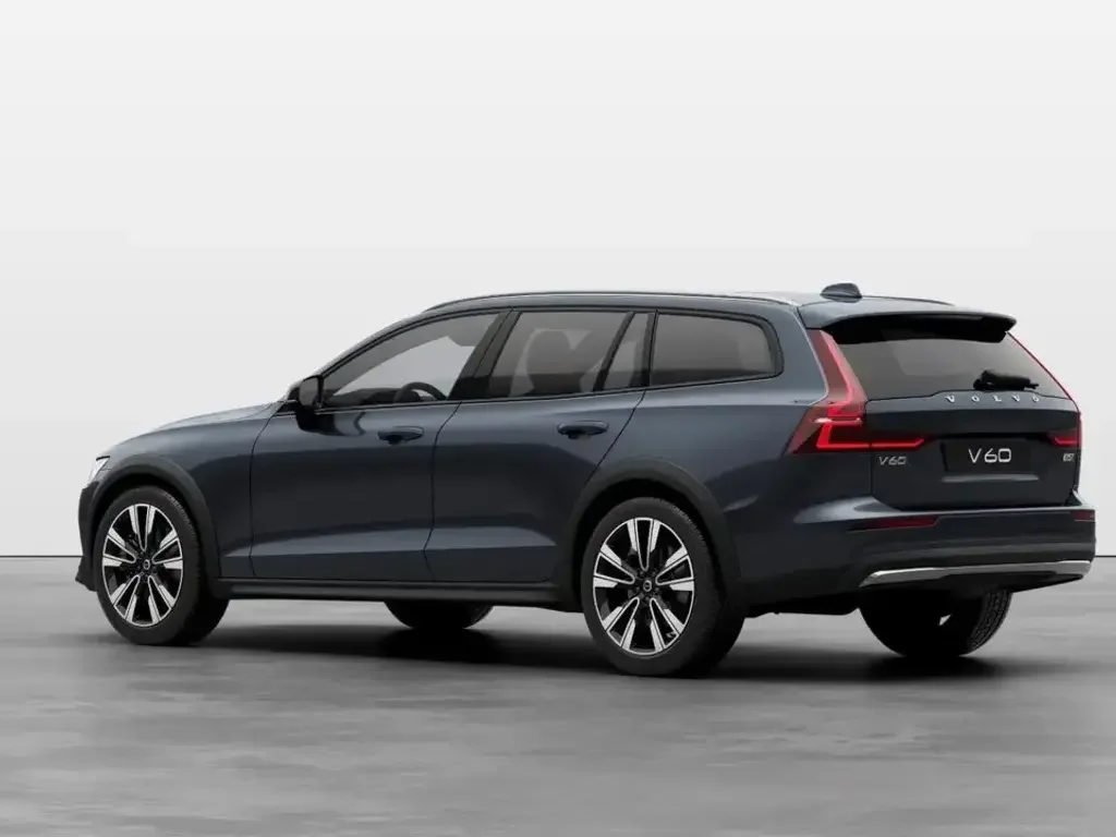 Volvo V60 Cross Country снимка Volvo V60 Cross Country