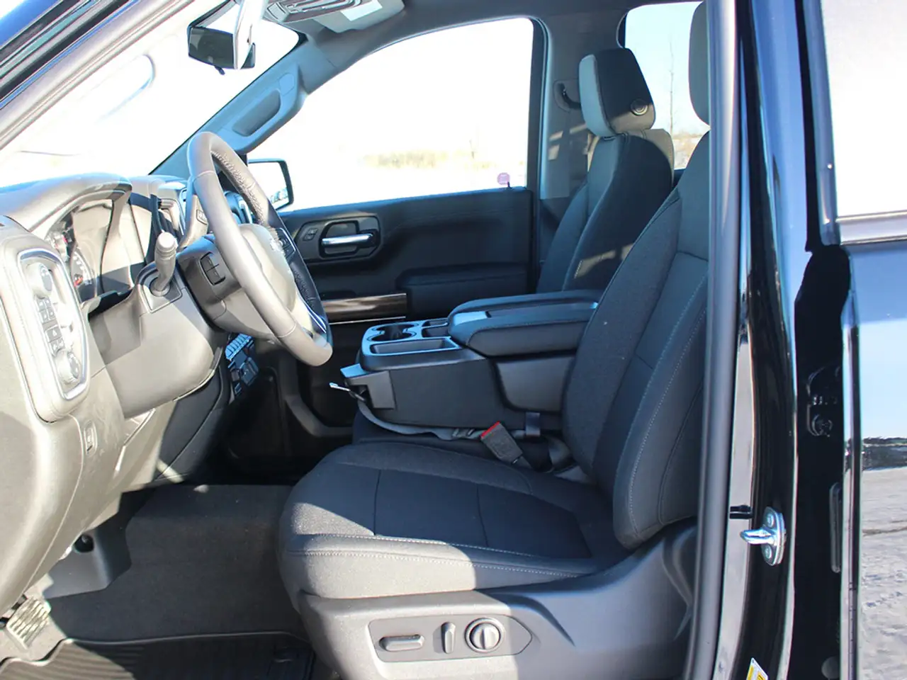 Chevrolet Silverado 1500 photo Chevrolet Silverado 1500
