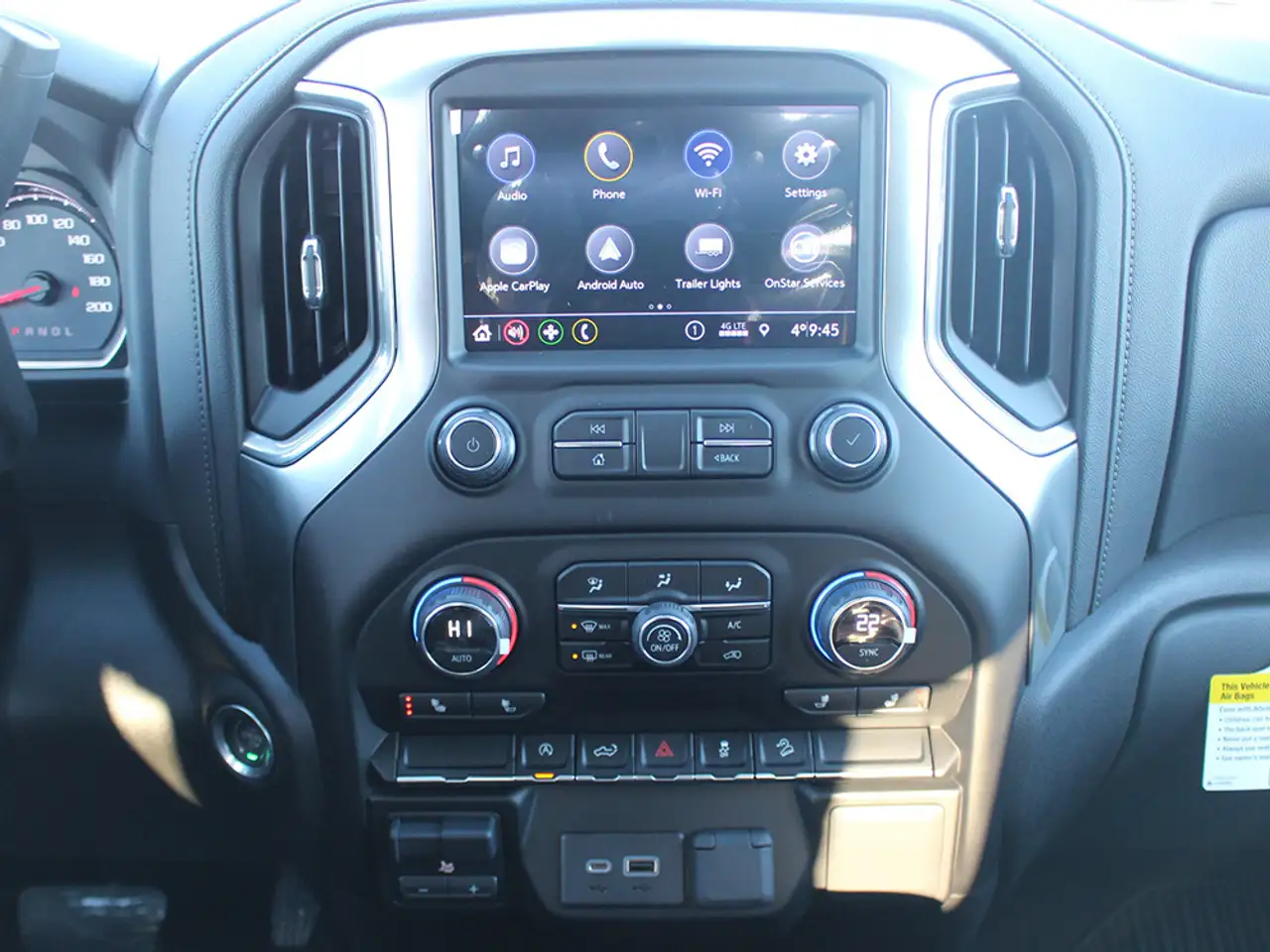 Chevrolet Silverado 1500 photo Chevrolet Silverado 1500