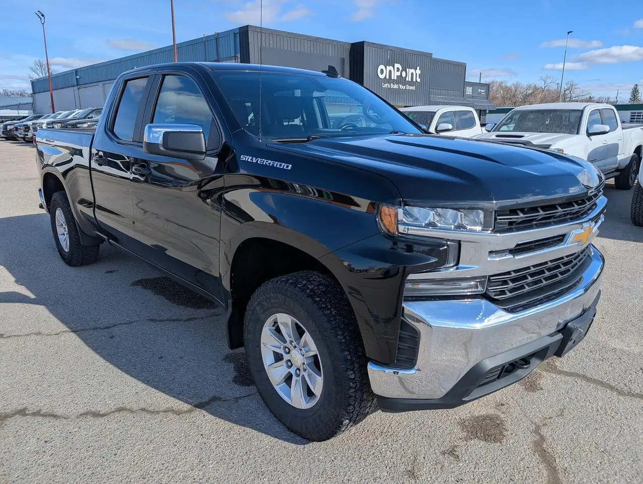 Chevrolet Silverado 1500 снимка Chevrolet Silverado 1500