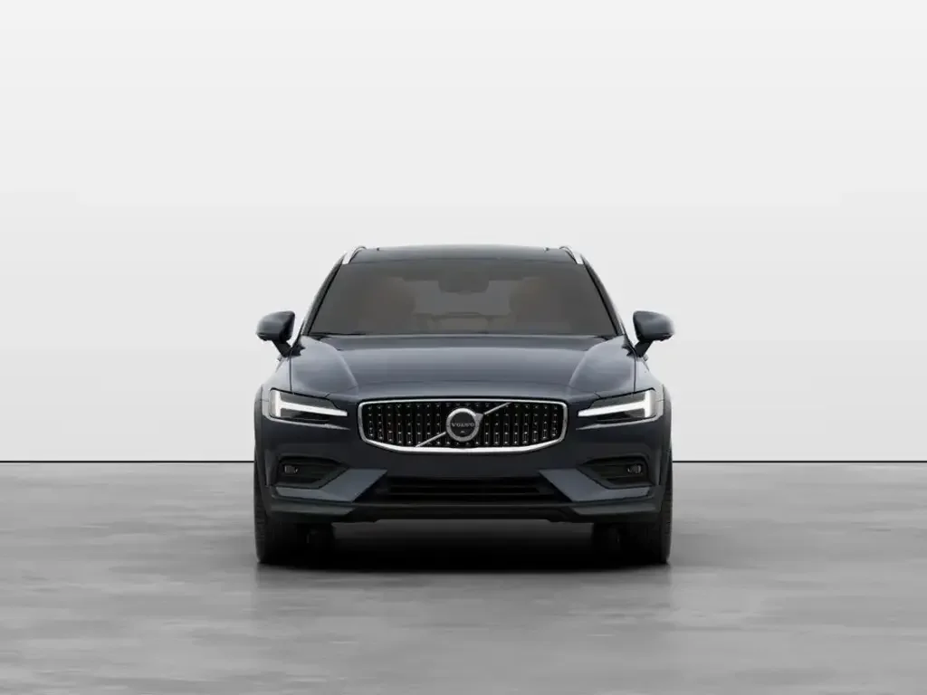 Volvo V60 Cross Country снимка Volvo V60 Cross Country