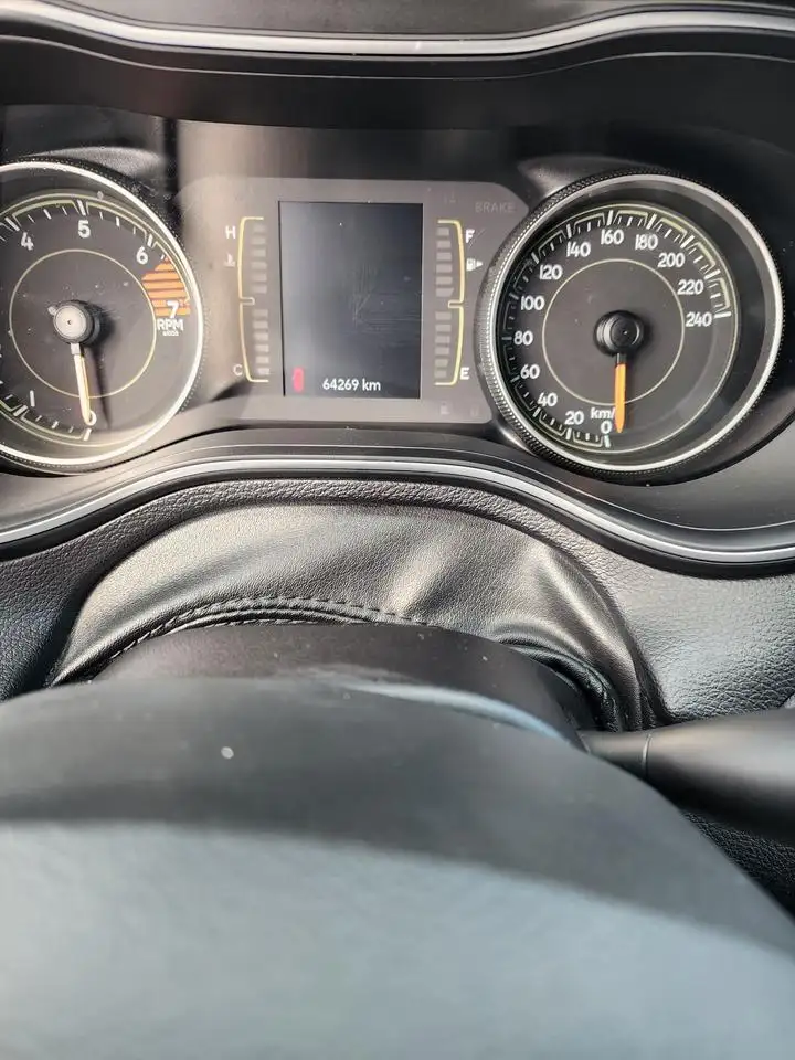 Jeep Cherokee снимка Jeep Cherokee