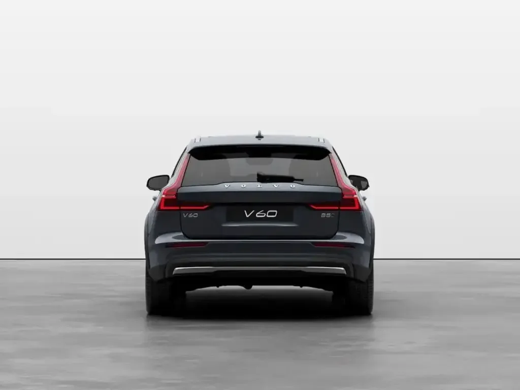Volvo V60 Cross Country снимка Volvo V60 Cross Country
