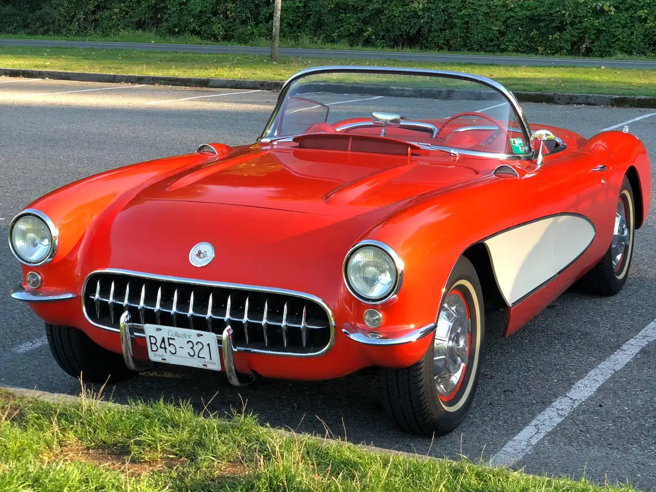 Chevrolet Corvette снимка Chevrolet Corvette