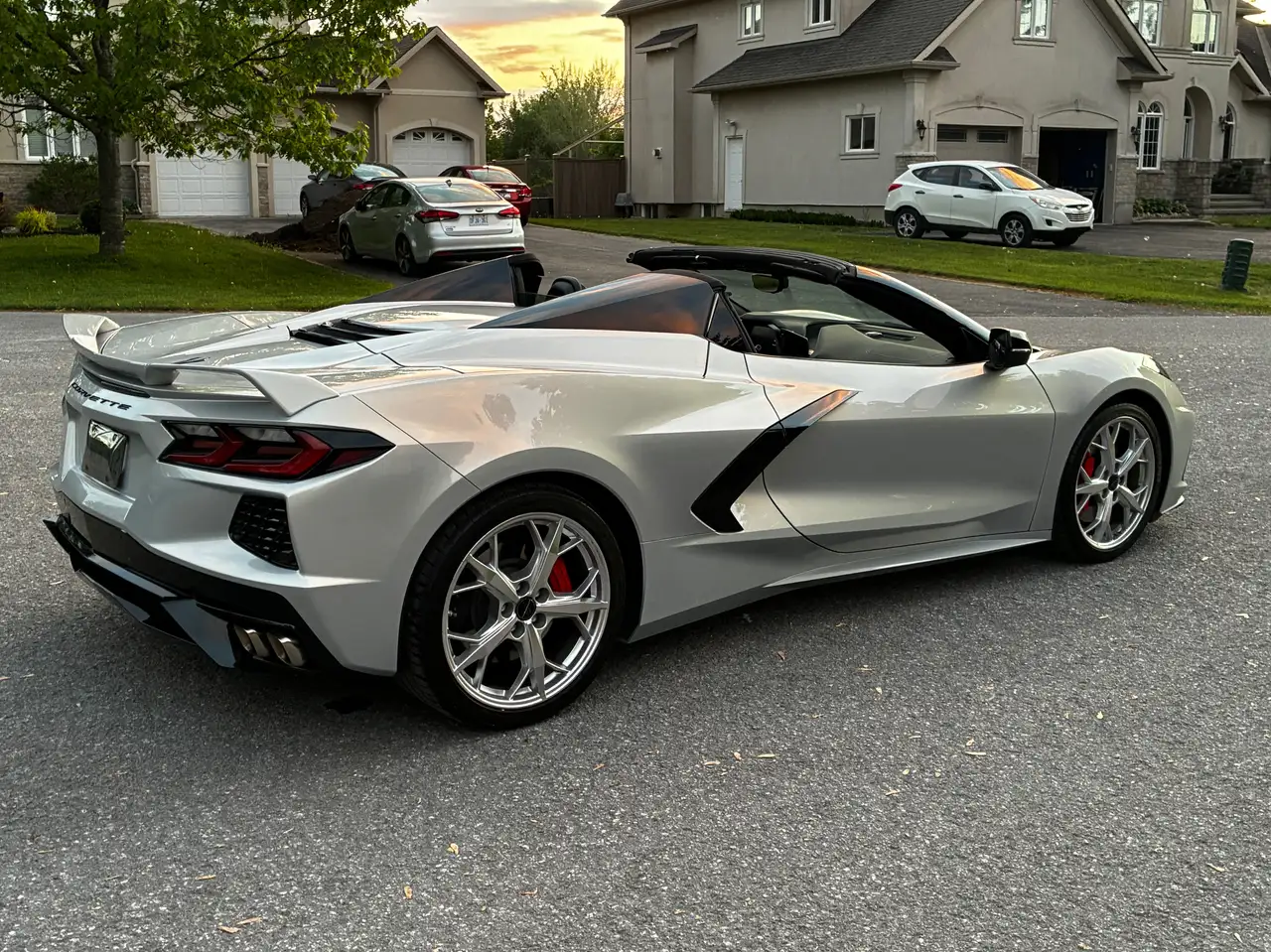 Chevrolet Corvette снимка Chevrolet Corvette