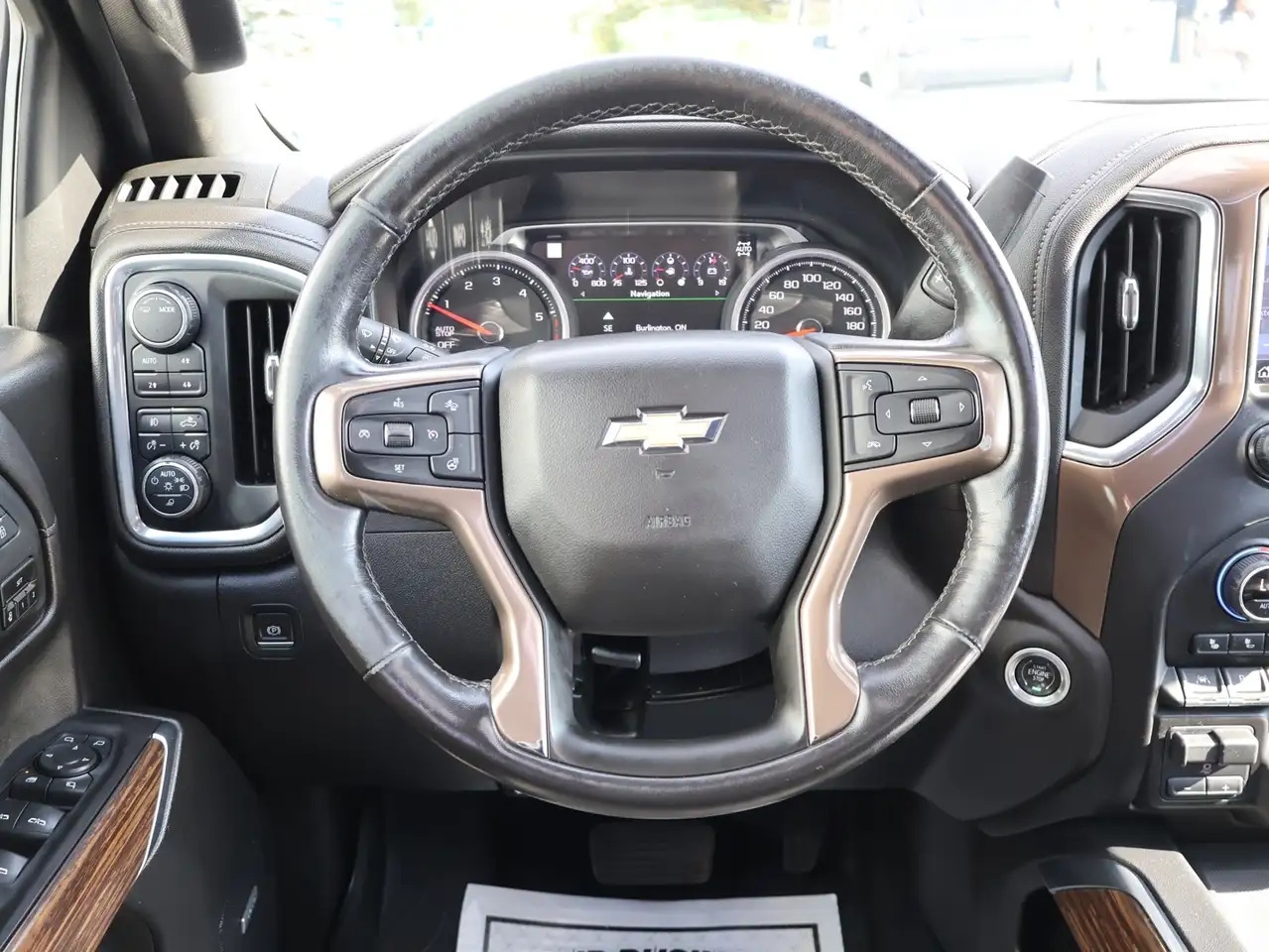 Chevrolet Silverado 1500 снимка Chevrolet Silverado 1500